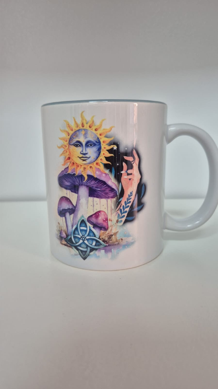 Taza bosque encantado con nudo de bruja - Varios colores a elegir (interior)